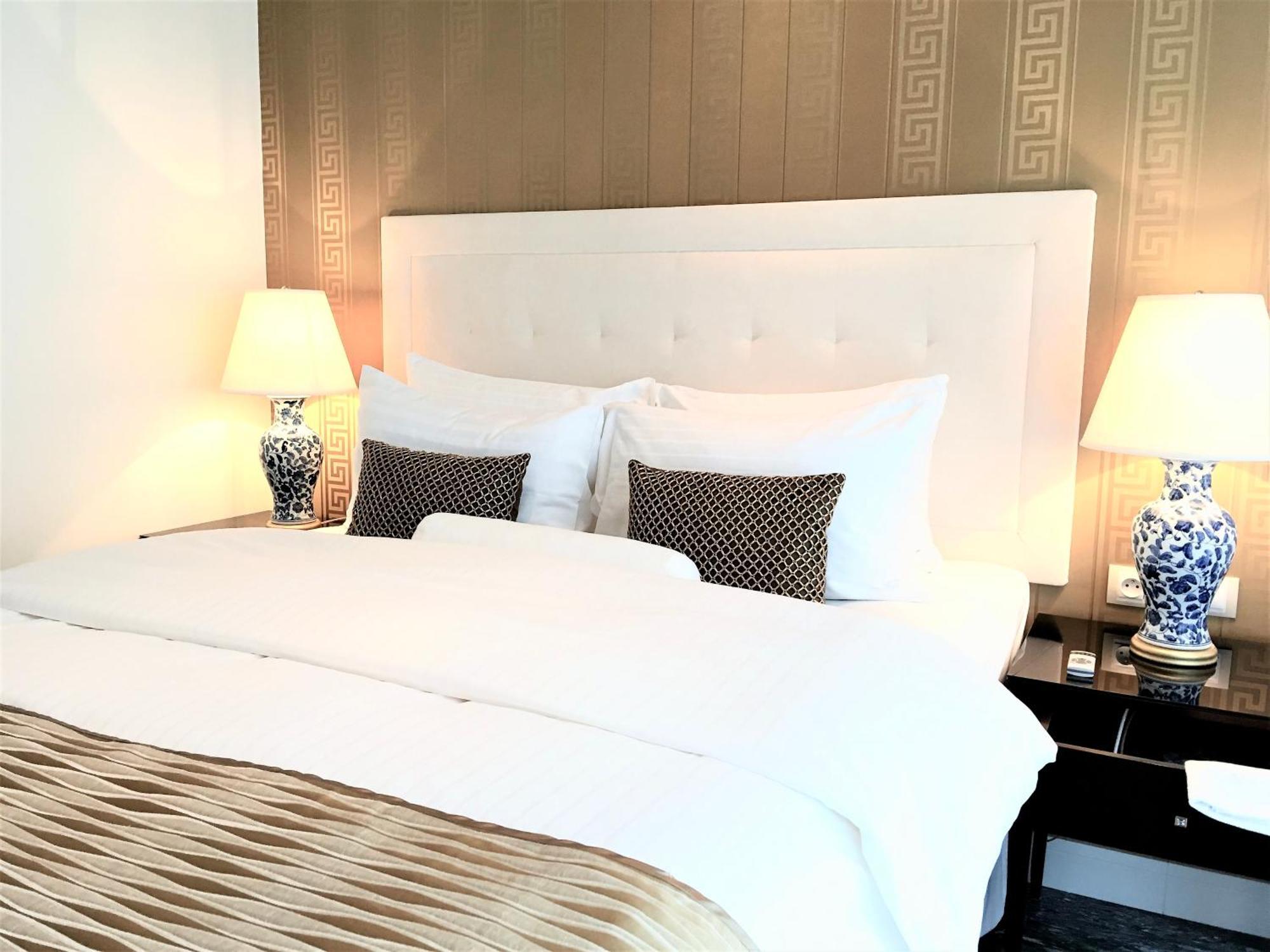 Mondrian Luxury Suites & Apartments Old Town 바르샤바 객실 사진